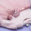 rochita botez roz pudra cu floare in talie si pene